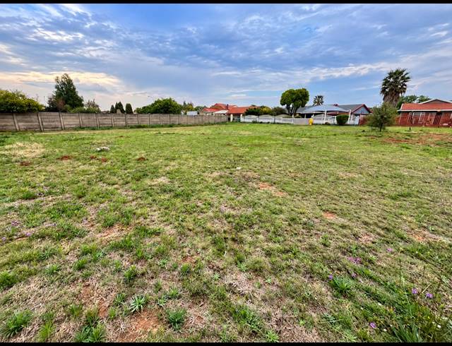1,028M² VACANT LAND FOR SALE IN RIVERSDALE